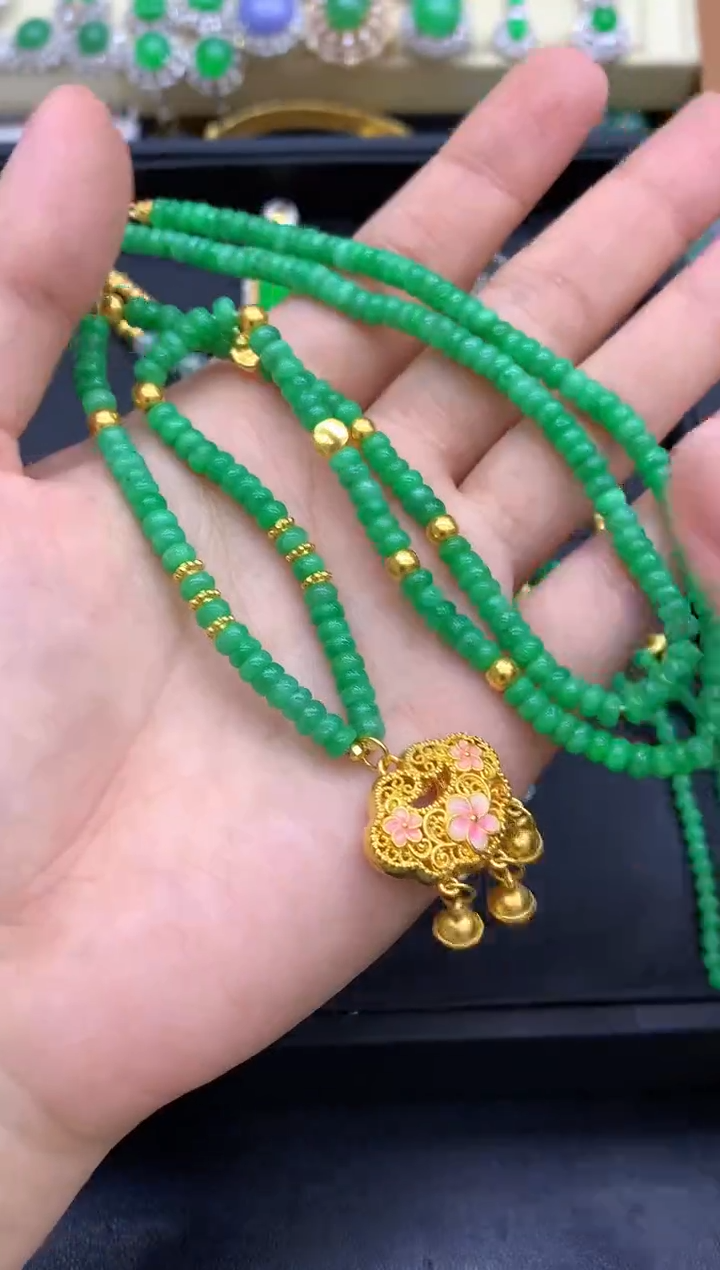 颈饰足金镶嵌翡翠765-中国好珍宝