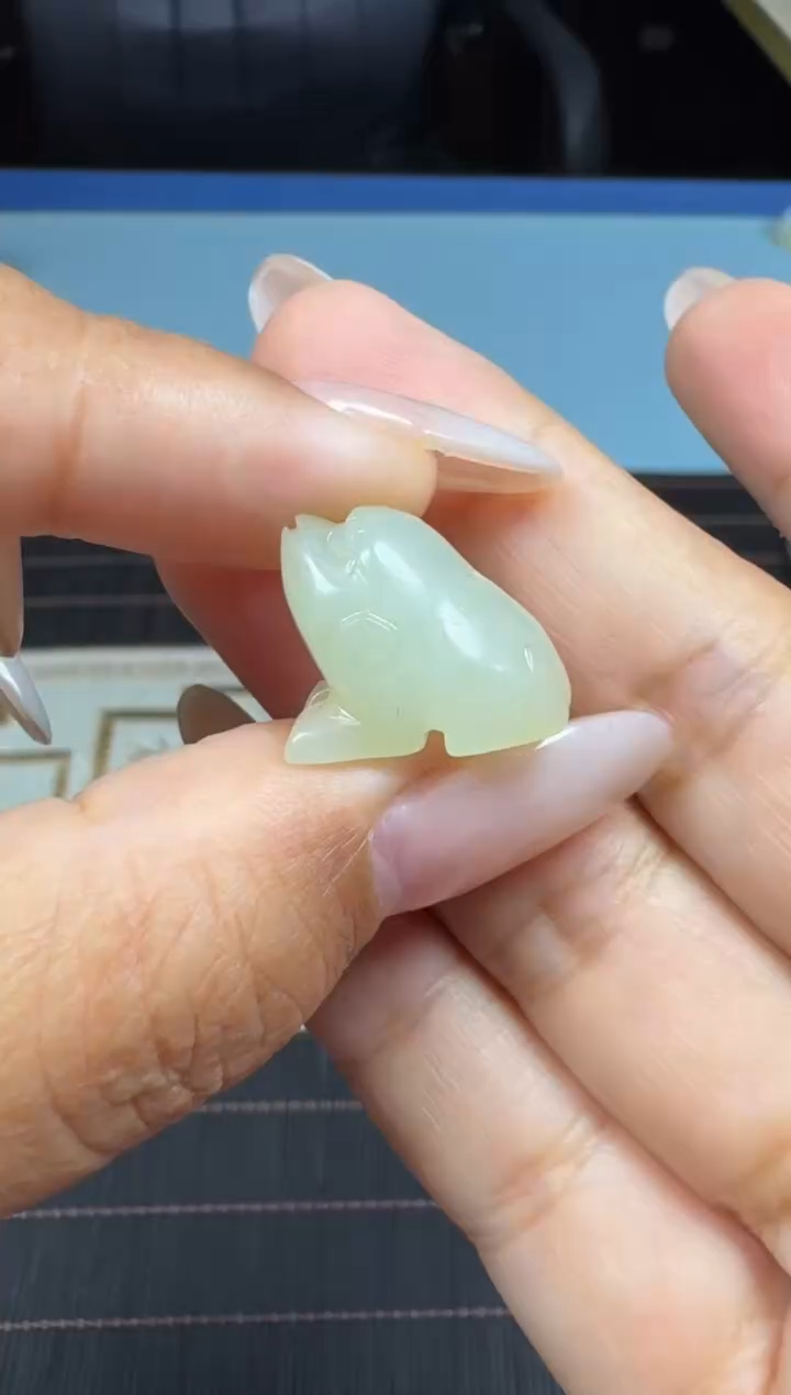 和田玉未镶嵌颈饰1