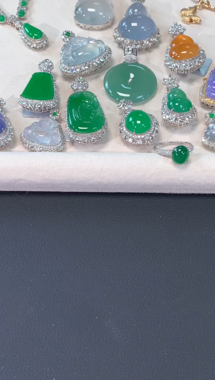 【闪购商品】翡翠吊坠(不含链)18K金镶嵌A27|3980