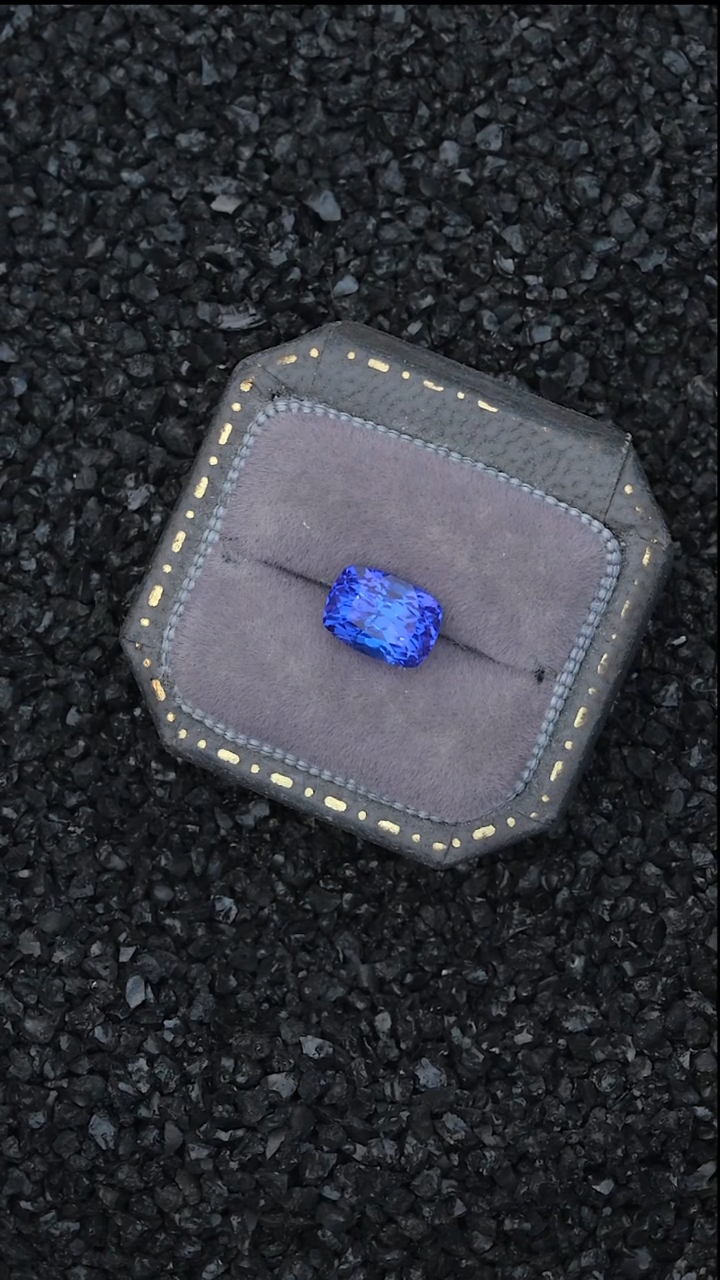 【闪购商品】坦桑石裸石未镶嵌2.26克拉