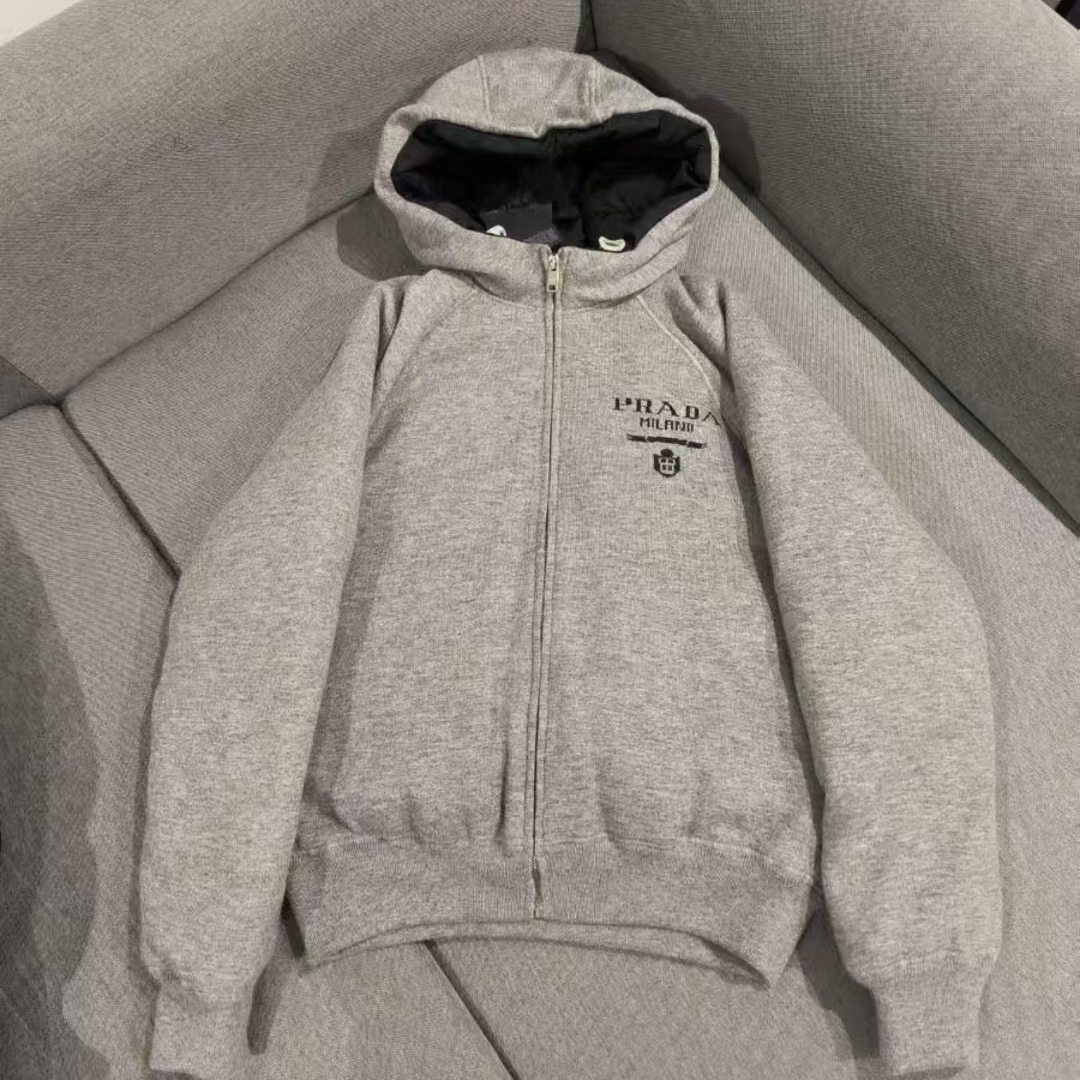 未使用 Prada/普拉达 Prada 连帽长袖羽绒 灰色40