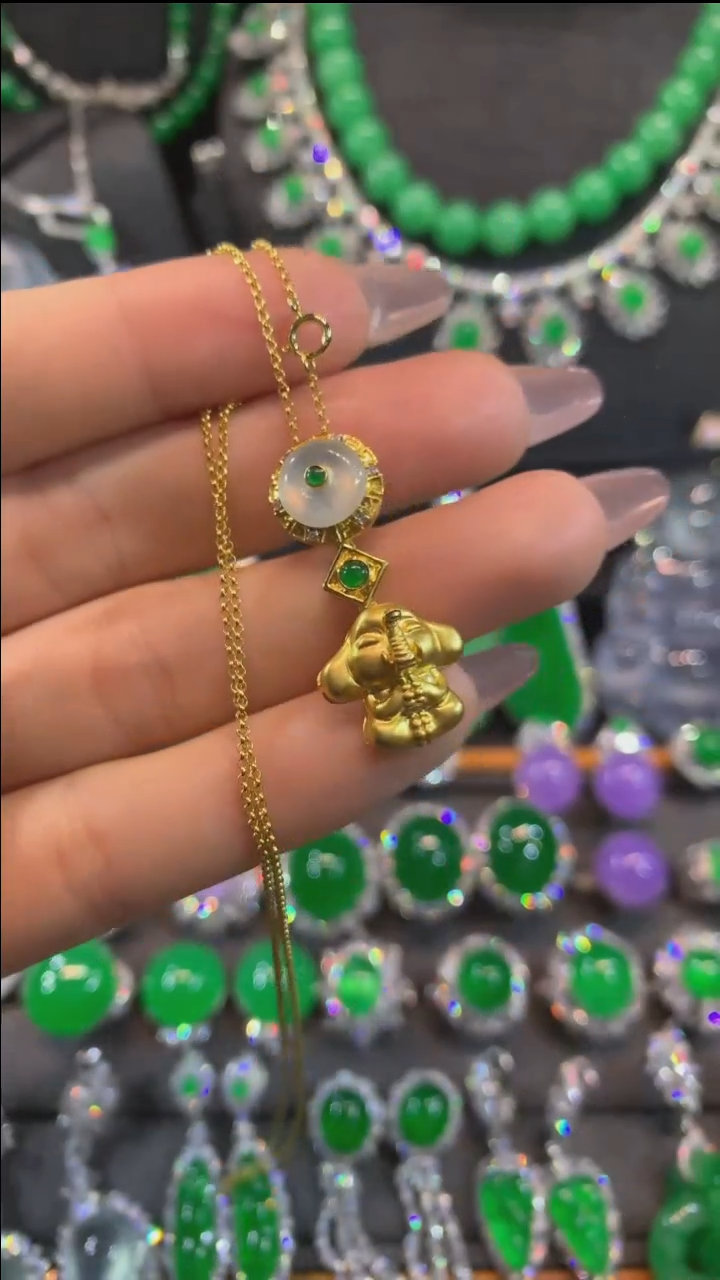 18K金镶嵌翡翠手链戒指