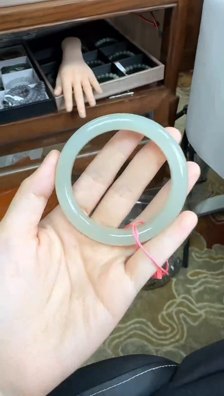 未镶嵌手镯和田玉56