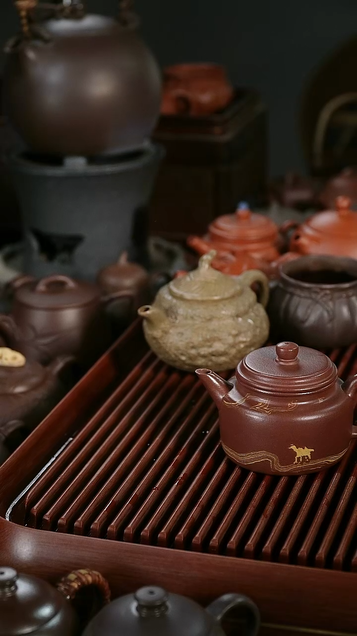 紫砂茶壶剑流德中