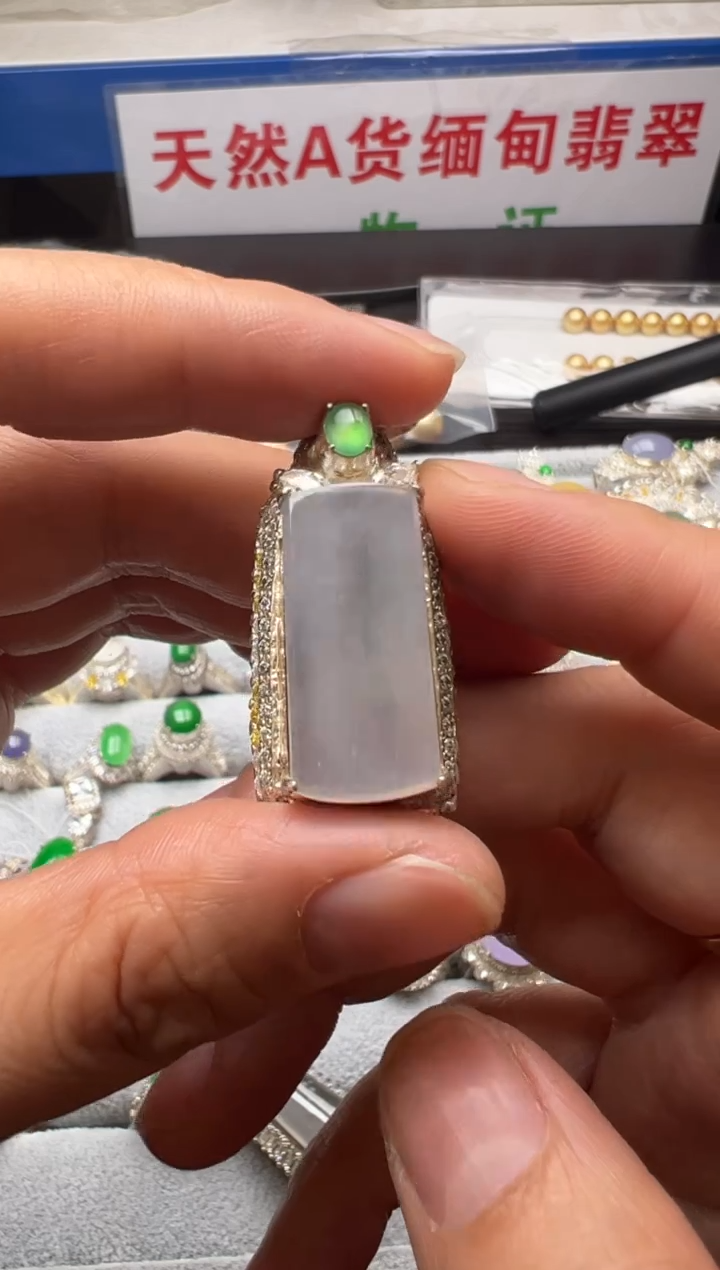 【闪购商品】定制翡翠未镶嵌A货翡翠