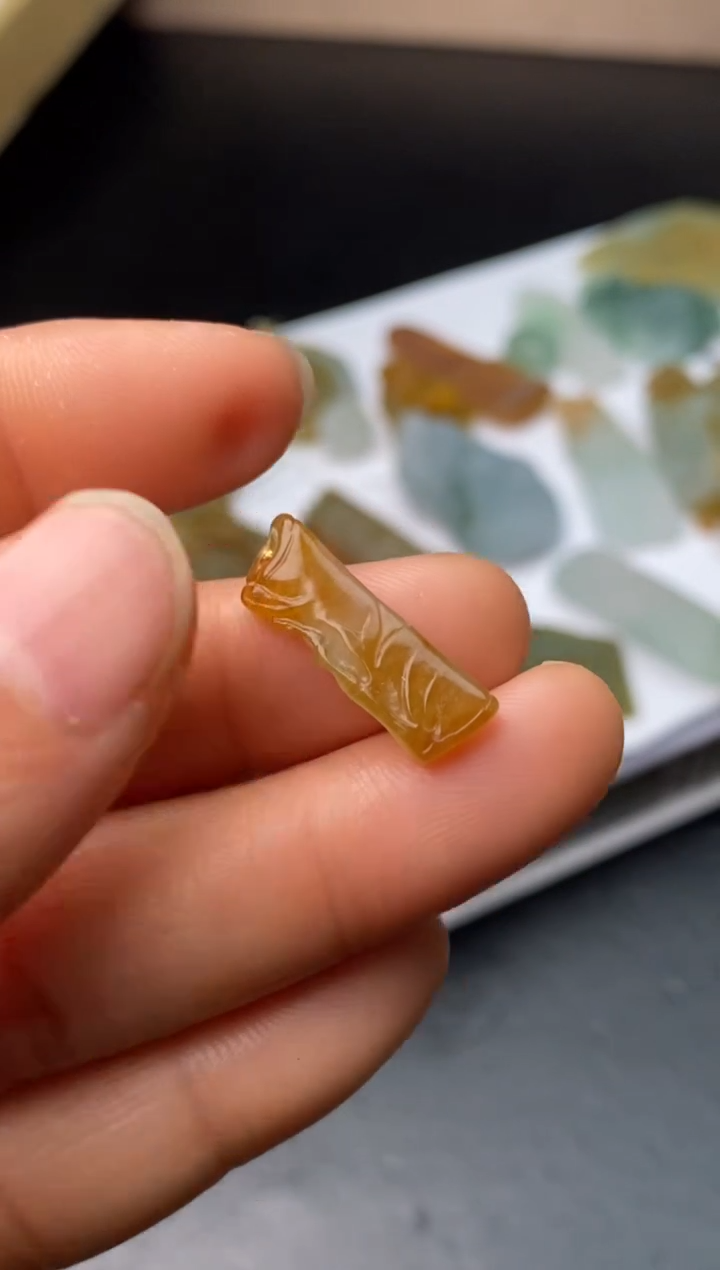 【闪购商品】定制翡翠未镶嵌翡翠毛货~