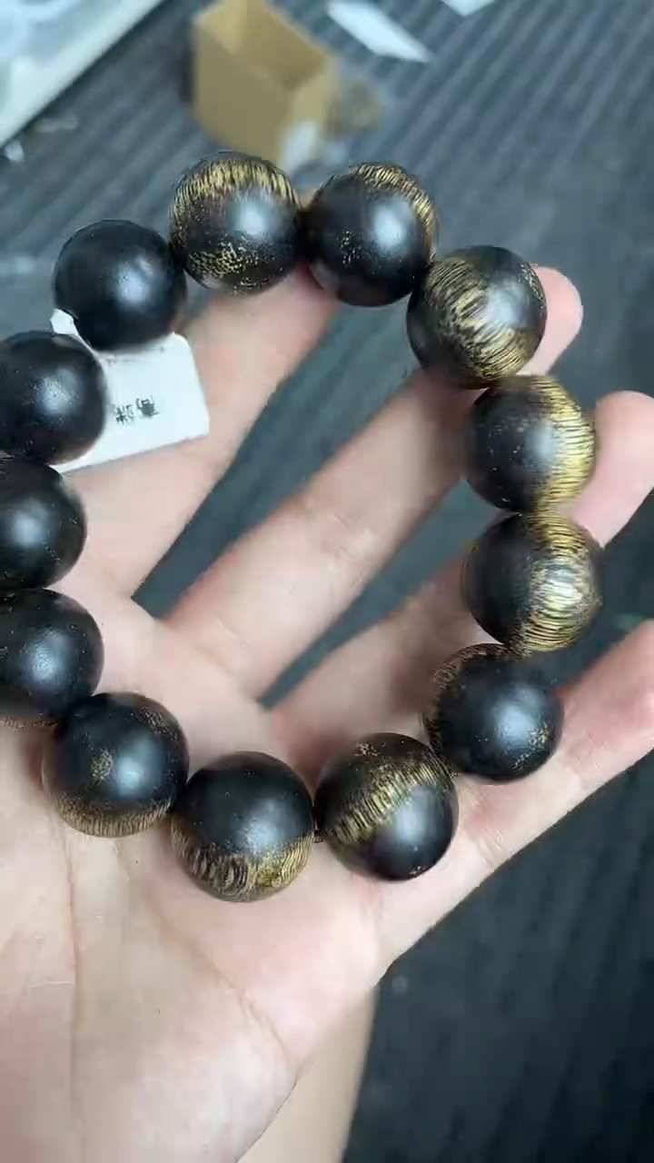 沉香碎屑沉香木       385