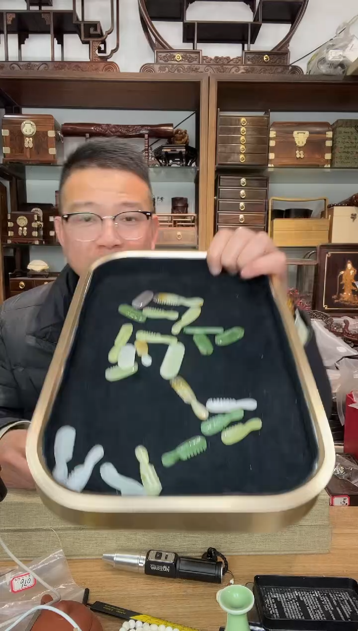 535所见即所得 随形小梳子挂件