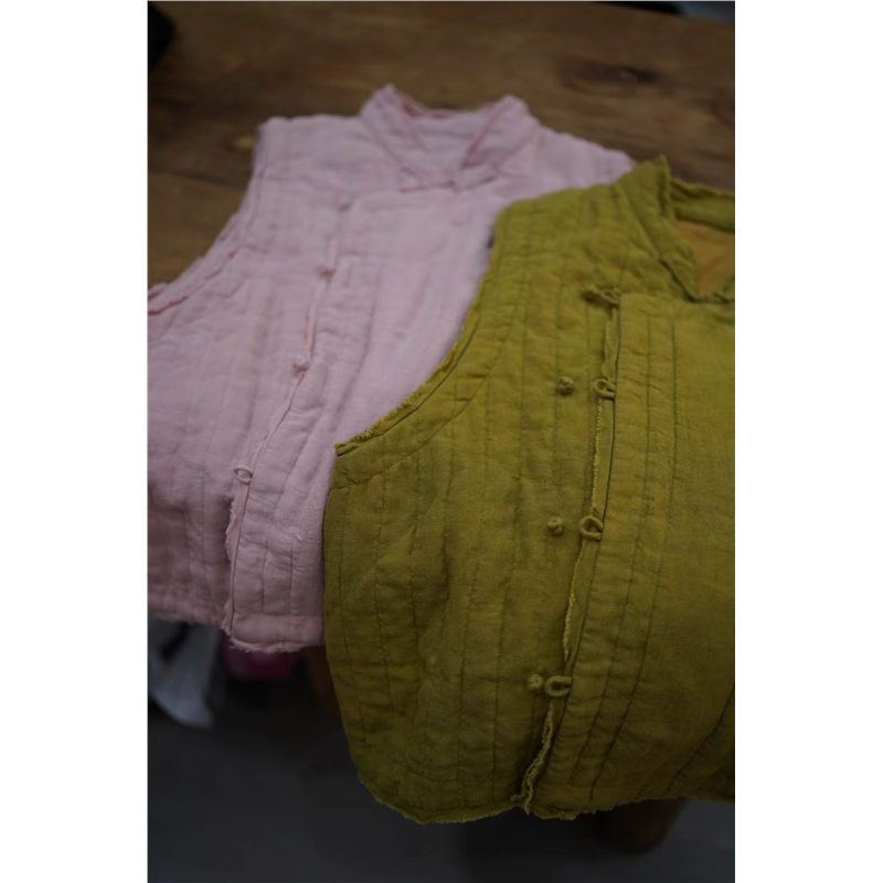 如眸原创设计毛边盘扣马甲ZQ57001-1