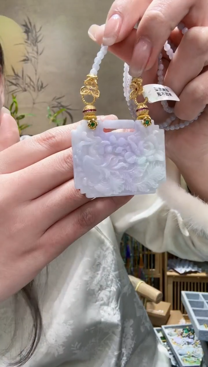 【闪购商品】翡翠颈饰未镶嵌吊坠