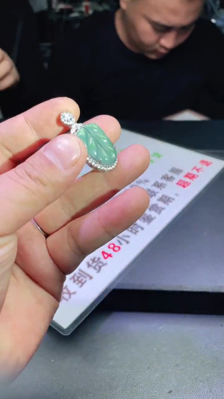 颈饰银S925镶嵌翡翠首饰