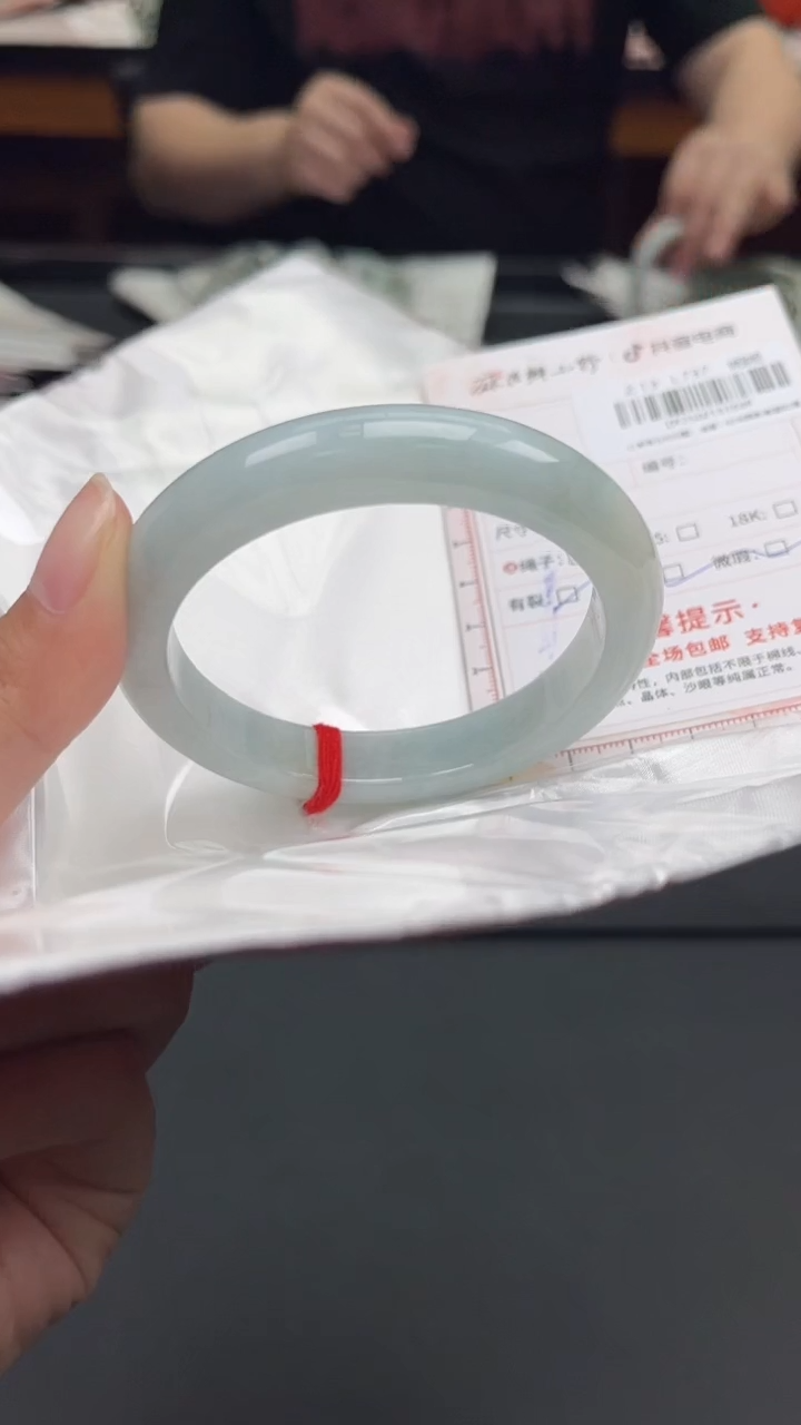 【闪购商品】定制翡翠未镶嵌天然缅甸翡翠手镯39