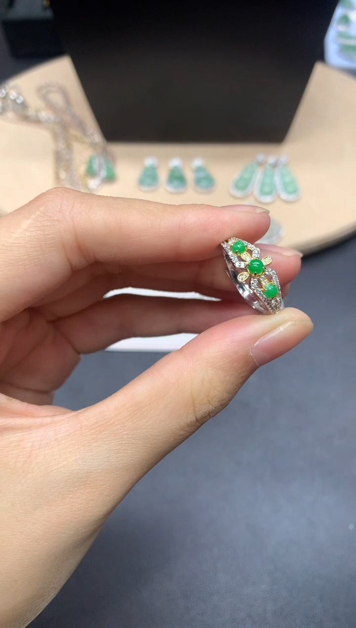 【闪购商品】翡翠戒指银S925镶嵌蛋面【多样性发其一】