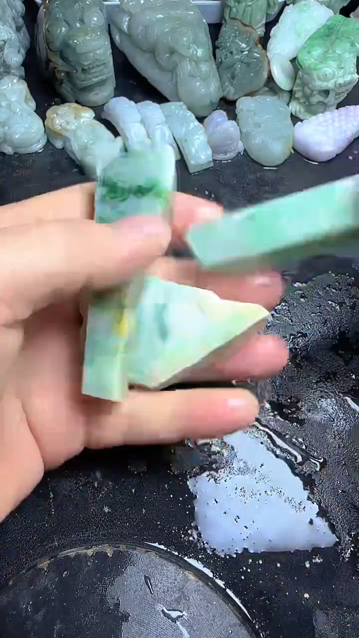 颈饰未镶嵌翡翠一**在053