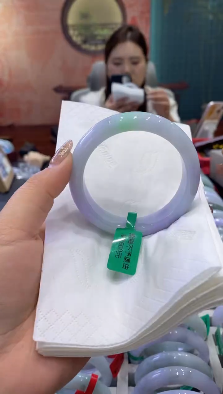 【闪购商品】翡翠手镯未镶嵌多人011456