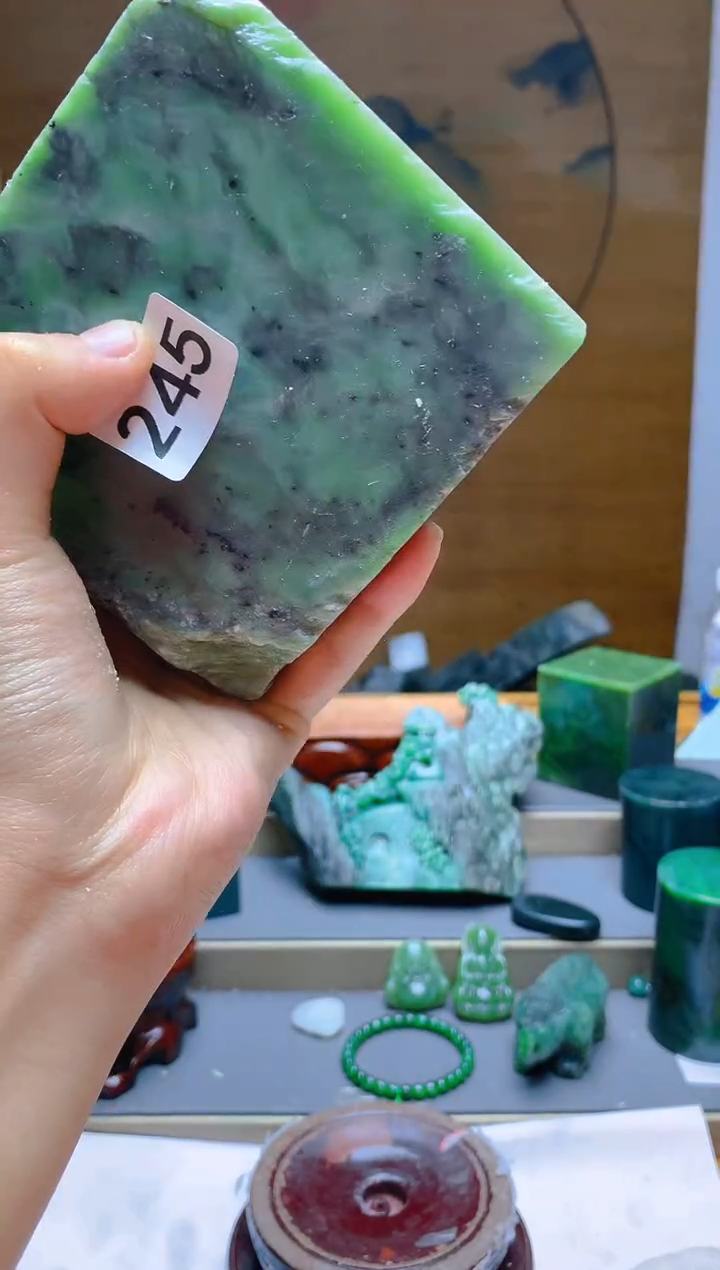 和田玉（碧玉）未镶嵌珠宝半成品1