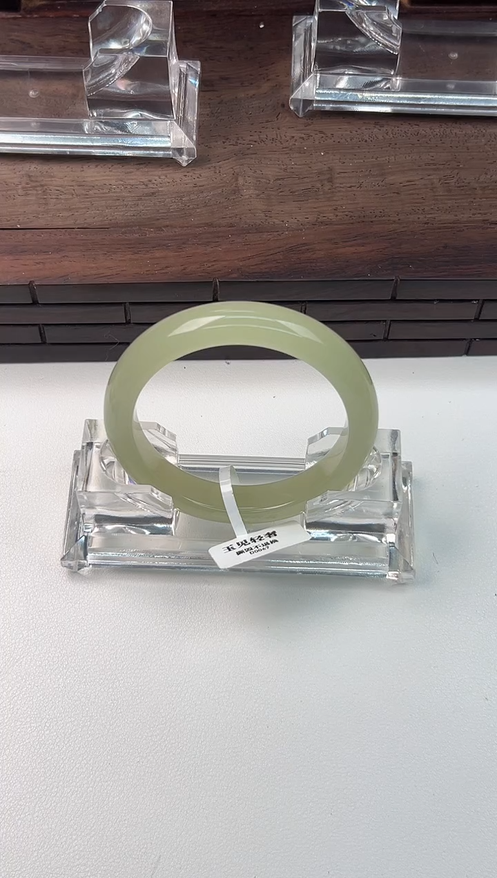 【闪购商品】和田玉手镯未镶嵌D0067 5352