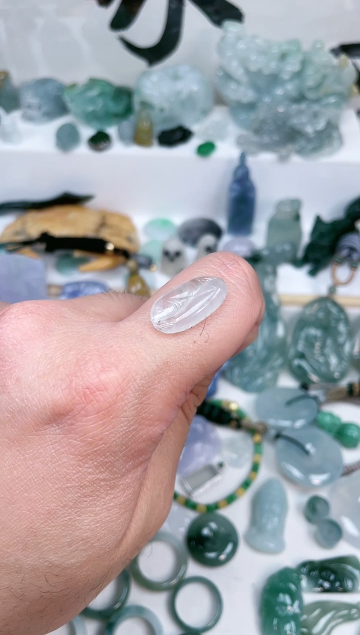 【闪购商品】翡翠颈饰未镶嵌扭转乾坤