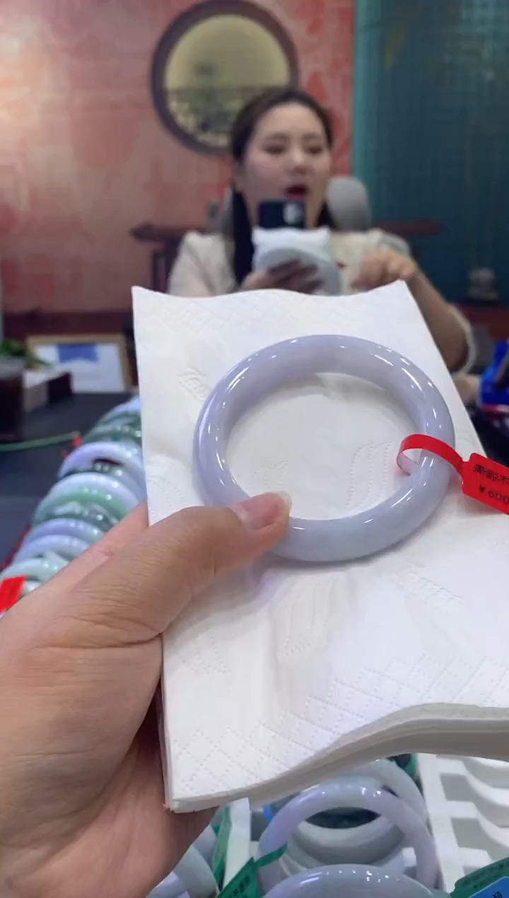 【闪购商品】翡翠手镯未镶嵌多人0009586