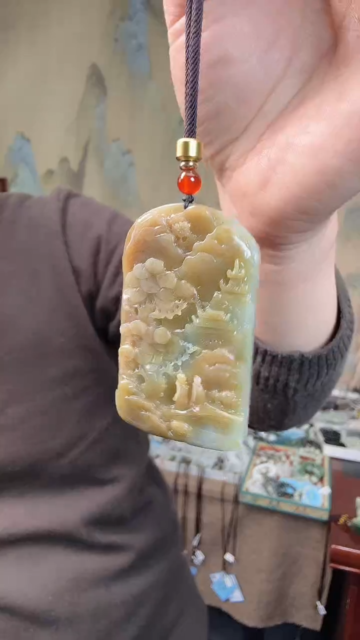 颈饰未镶嵌和田玉.