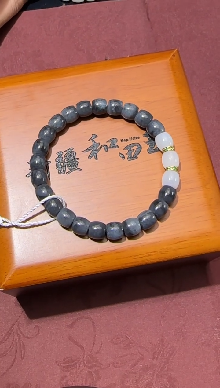 未镶嵌手串和田玉若羌青花白玉微色差卡8直切手串