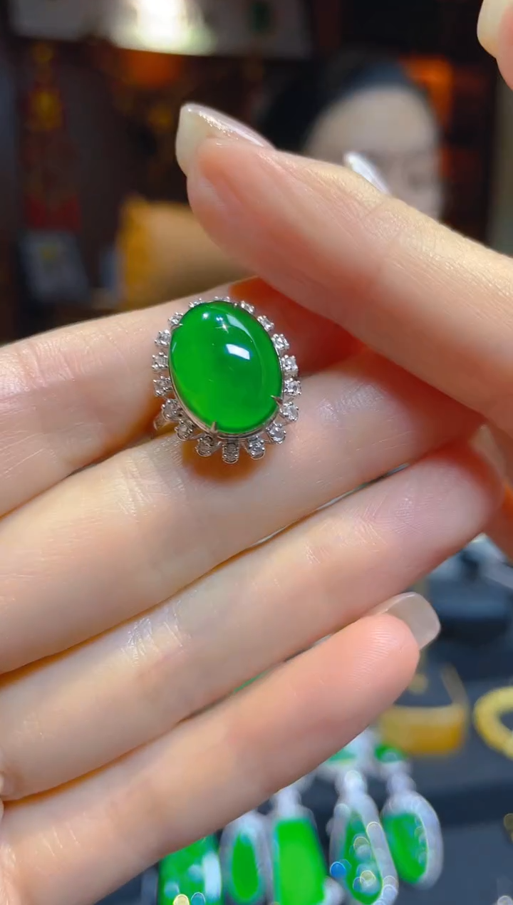 翡翠戒指18K金镶嵌天然A货翡翠蛋面戒指/132614