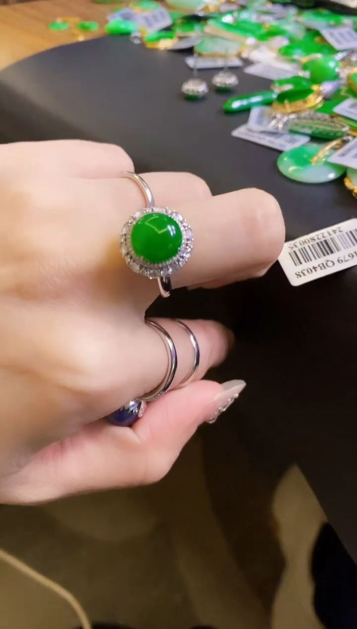 【闪购商品】定制翡翠18K金镶嵌戒指