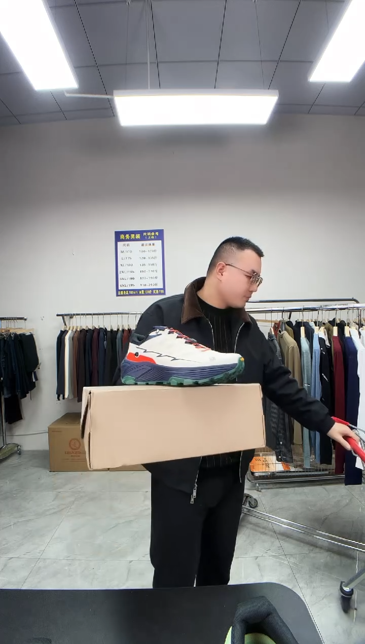 41蓝色码。。。。。。。。。孤品男鞋