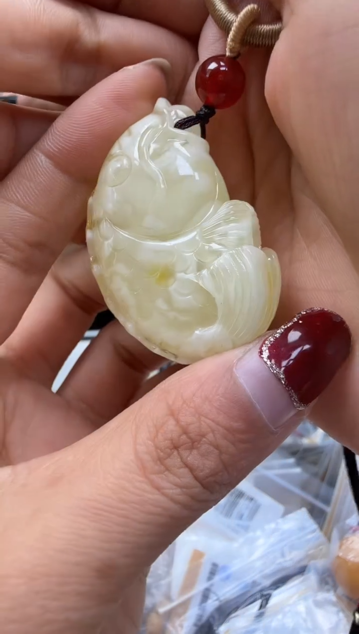 【闪购商品】琥珀裸石未镶嵌挂坠