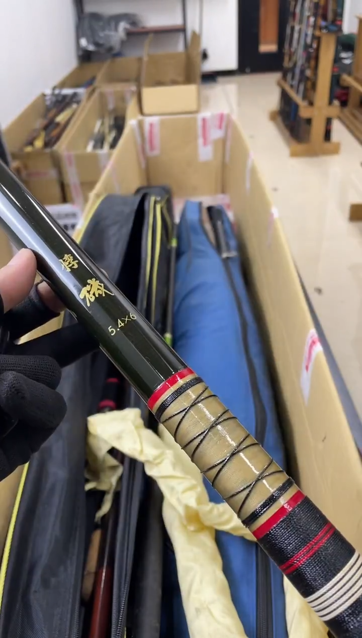 北**哥孤品微瑕，以直播间介绍为准，加10元发顺丰。