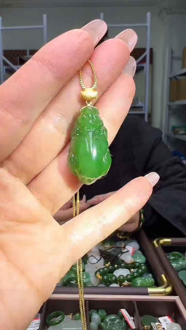 颈饰18K金镶嵌和田玉（多样性发货.发其一）11.23.98