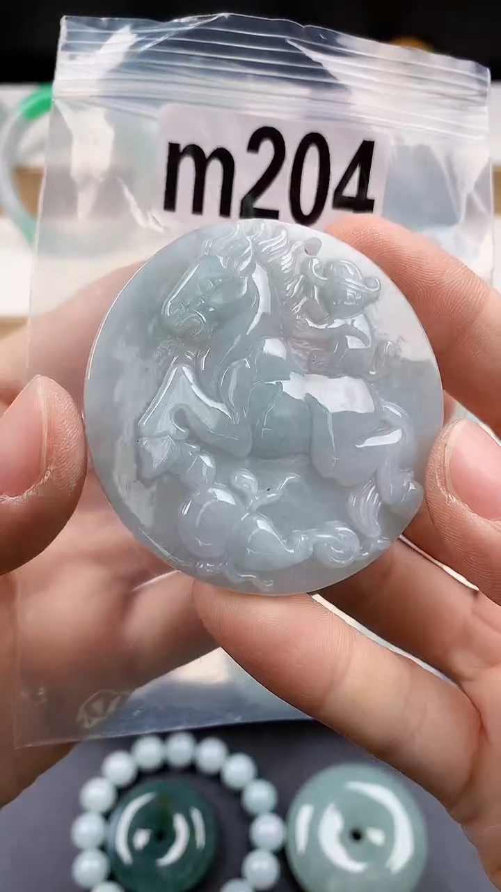 颈饰未镶嵌翡翠天然翡翠吊坠挂件