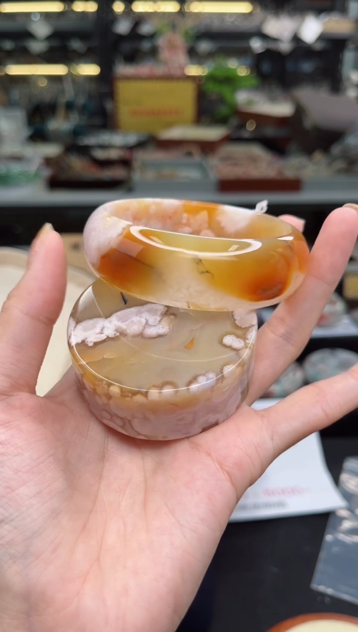 【闪购商品】石英质玉手镯未镶嵌59圈口（赠品镯心）6650387