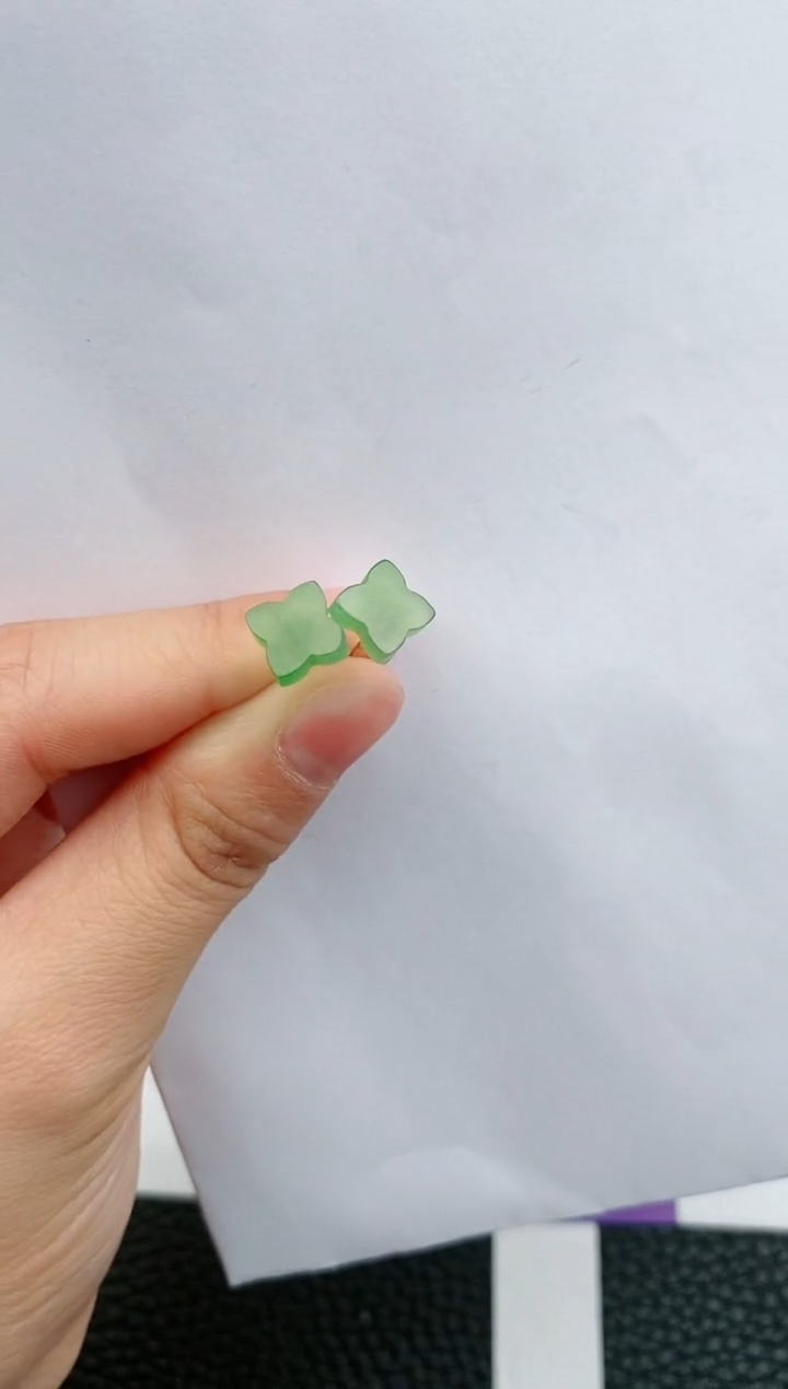 【闪购商品】和田玉耳钉未镶嵌555微色差T