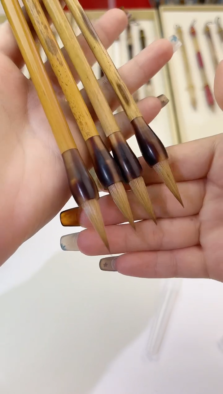 小元宝纯奶尾狼毫1支