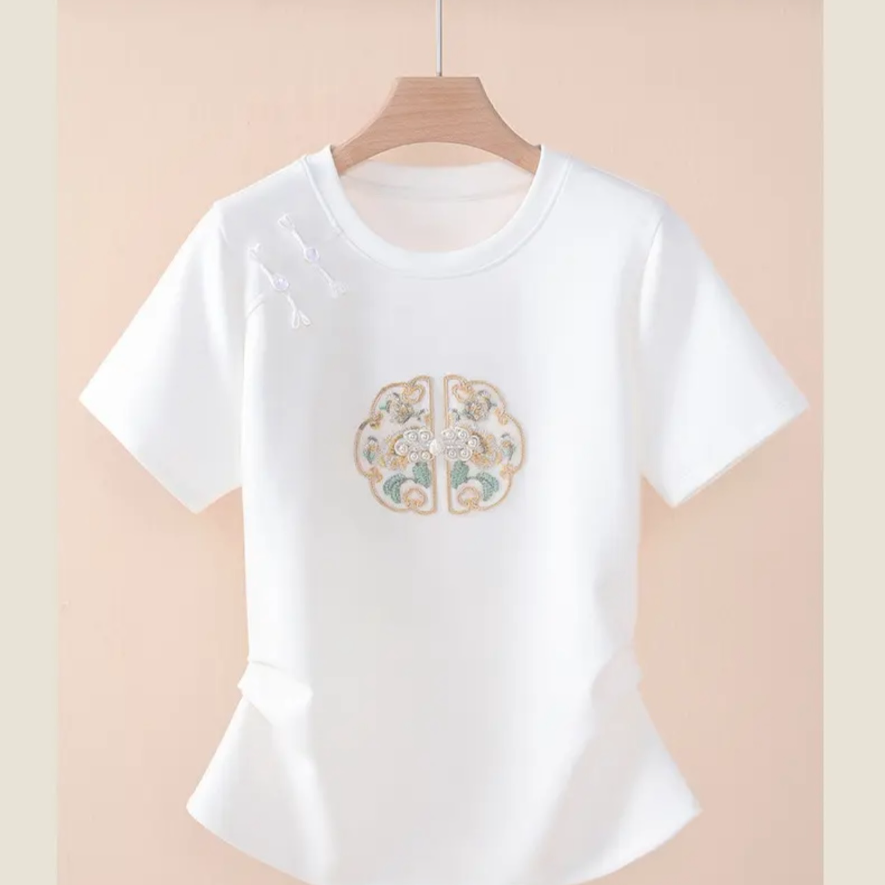 2025夏季新款新中式刺绣短袖t恤女盘扣国风上衣圆领别致洋气显瘦