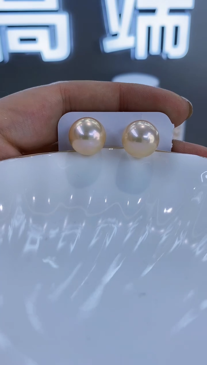 18K金镶嵌耳钉淡水珍珠淡水耳钉12-13