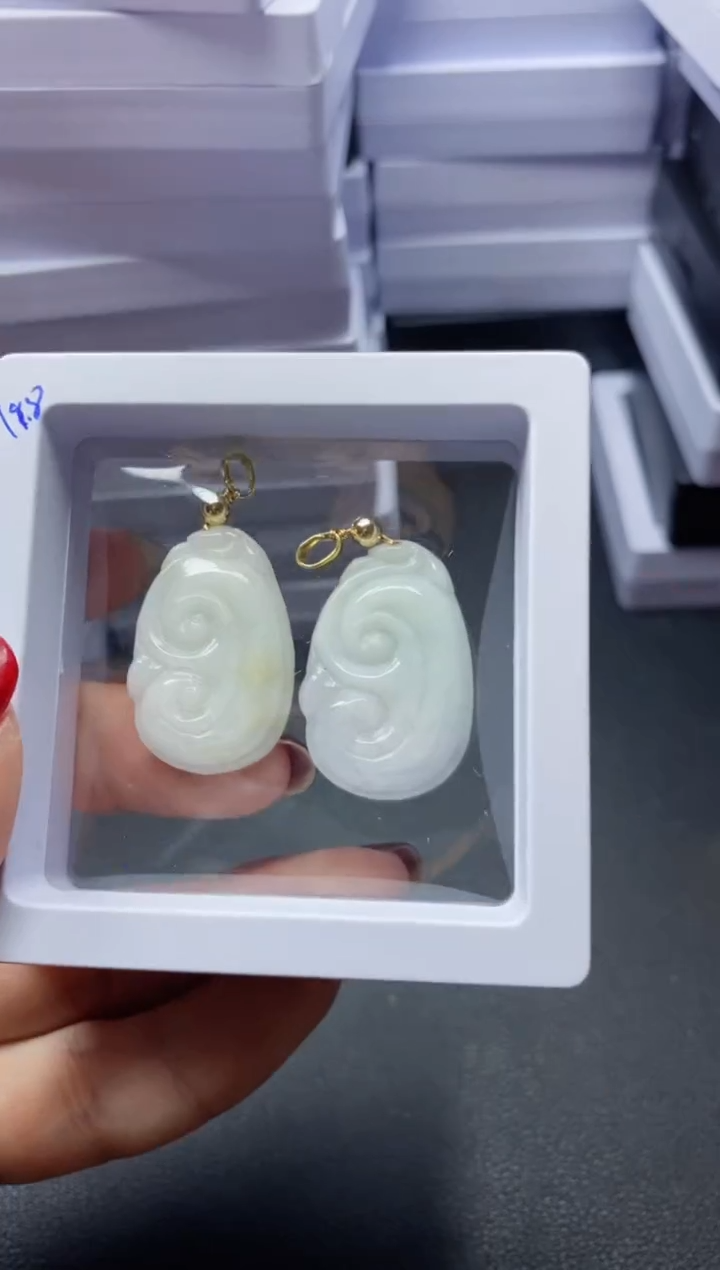 【闪购商品】翡翠吊坠(不含链)未镶嵌39651