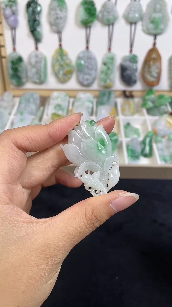 颈饰未镶嵌翡翠1