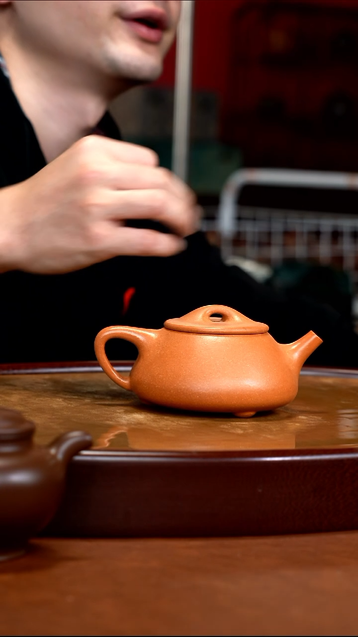 茶壶紫砂LCC    金降坡     汉景舟满瓢     300cc