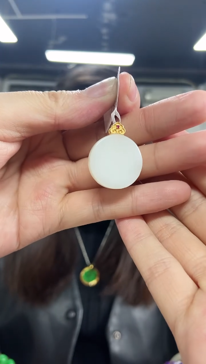 【闪购商品】和田玉吊坠未镶嵌多样性发其一颜色微差