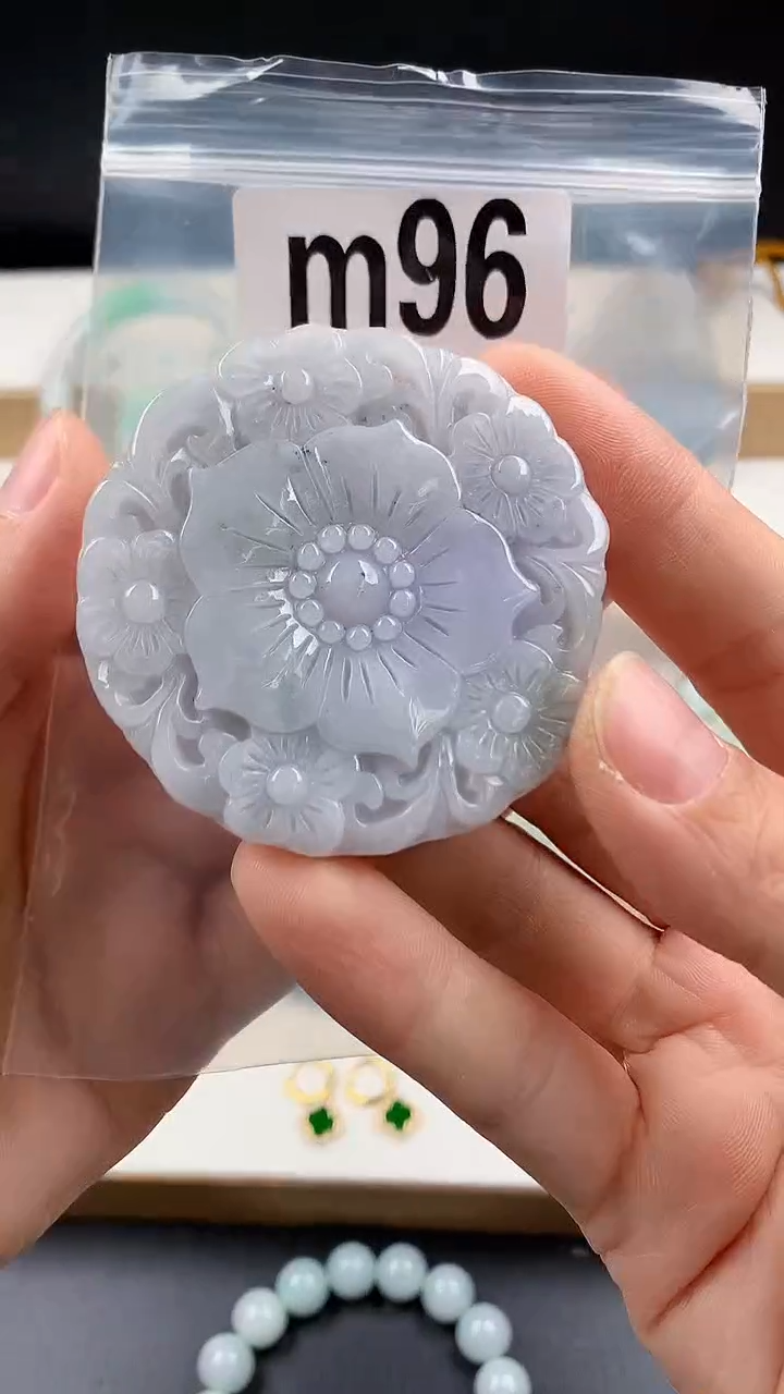 颈饰未镶嵌翡翠天然翡翠吊坠挂件