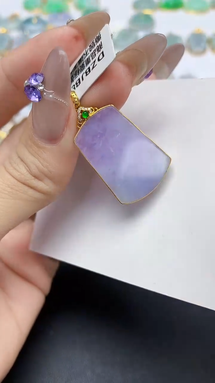 翡翠18K金镶嵌颈饰天然翡翠A货