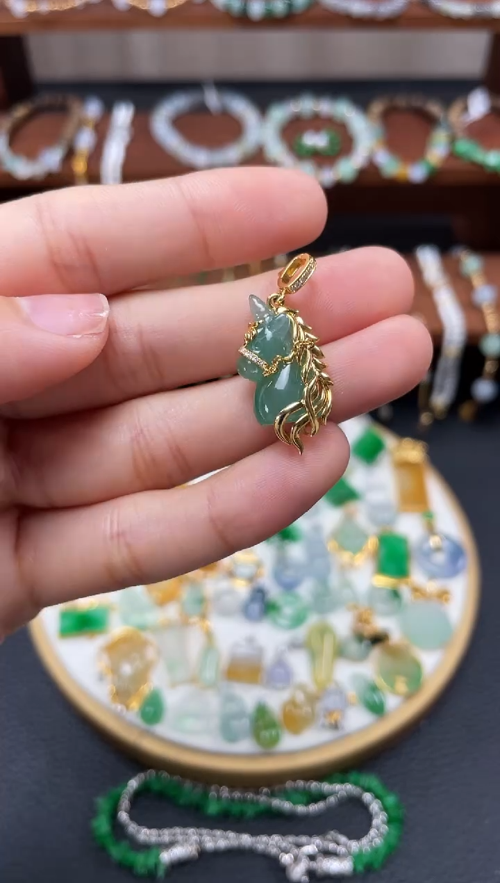 【闪购商品】翡翠吊坠(不含链)18K金镶嵌一个  JK651