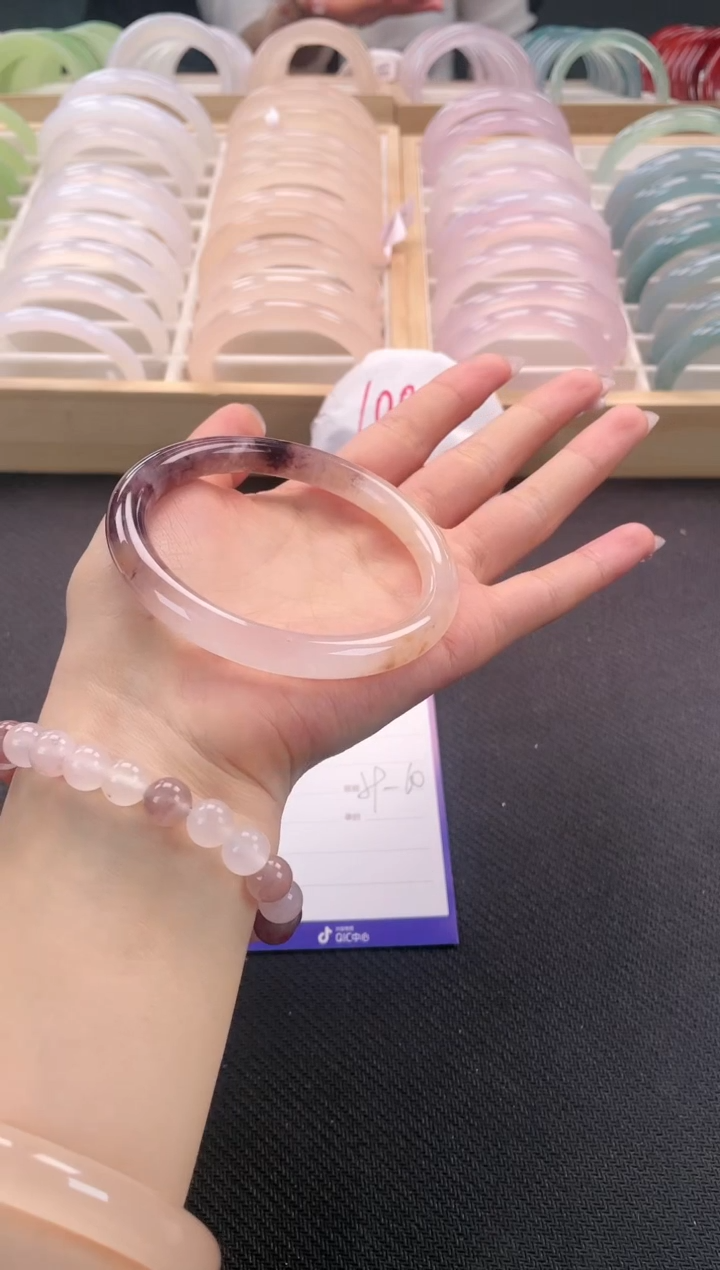 未镶嵌手镯石英质玉80