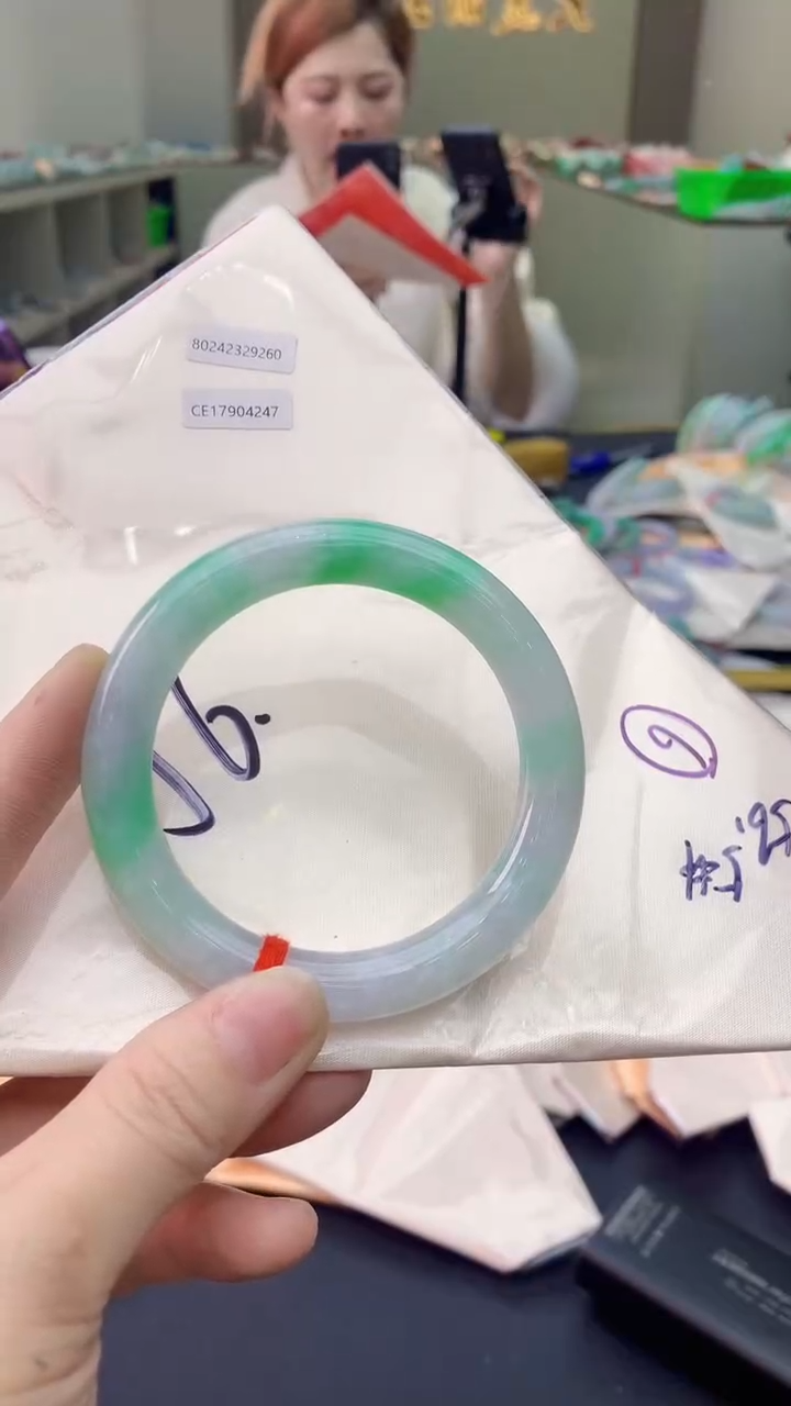 【闪购商品】翡翠手镯未镶嵌1018905315