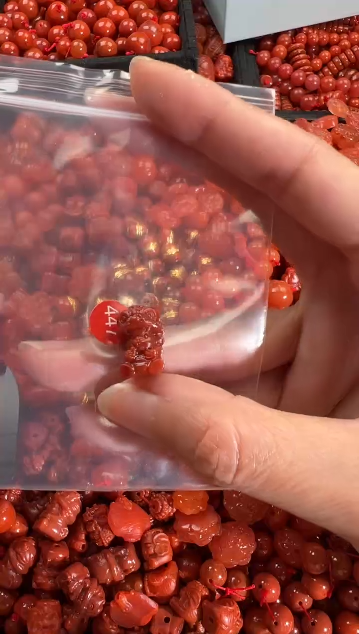 【闪购商品】南红玛瑙颈饰未镶嵌1