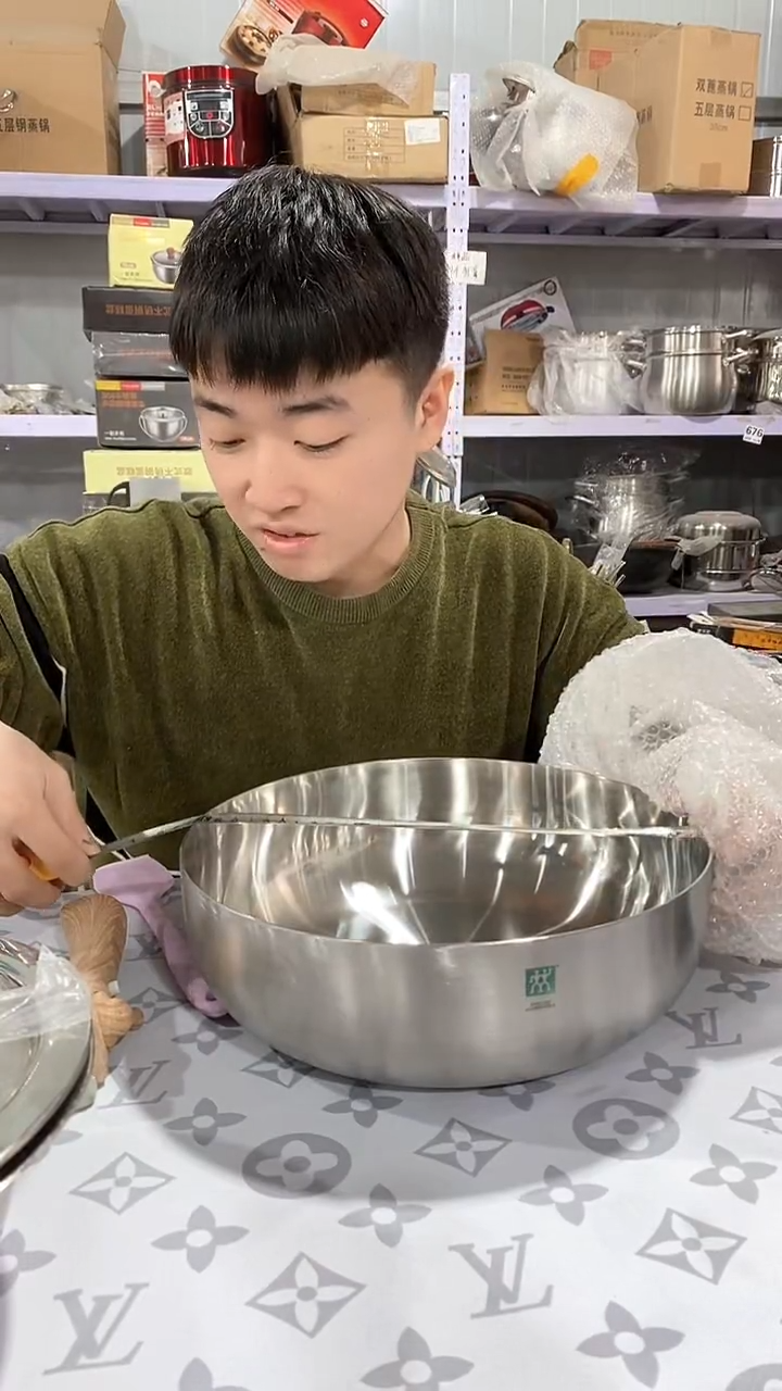 30直径加厚大锅头瑕疵
