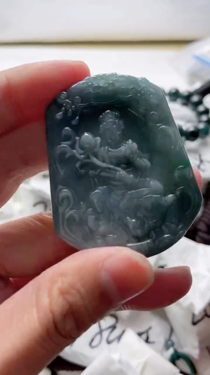 【闪购商品】翡翠颈饰未镶嵌8888888888888