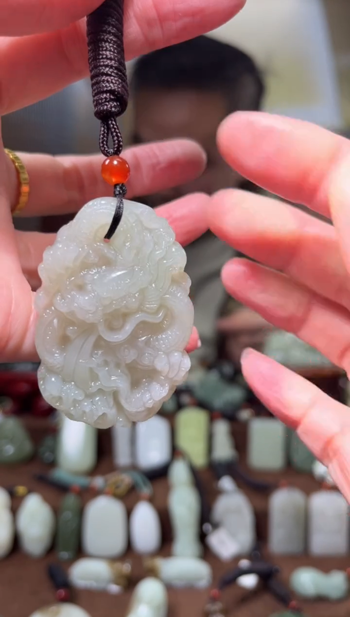 颈饰未镶嵌和田玉·